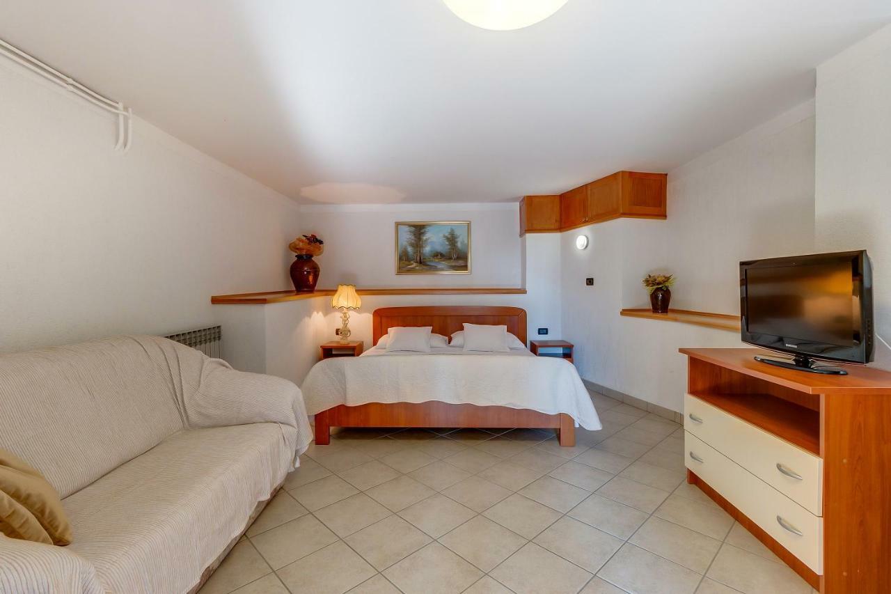 Apartmani Muzic Orlec Exterior foto